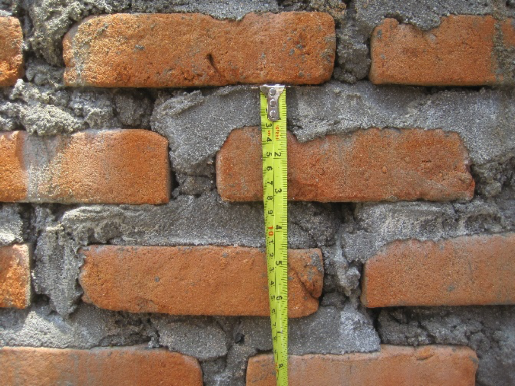 poor-birck-construction